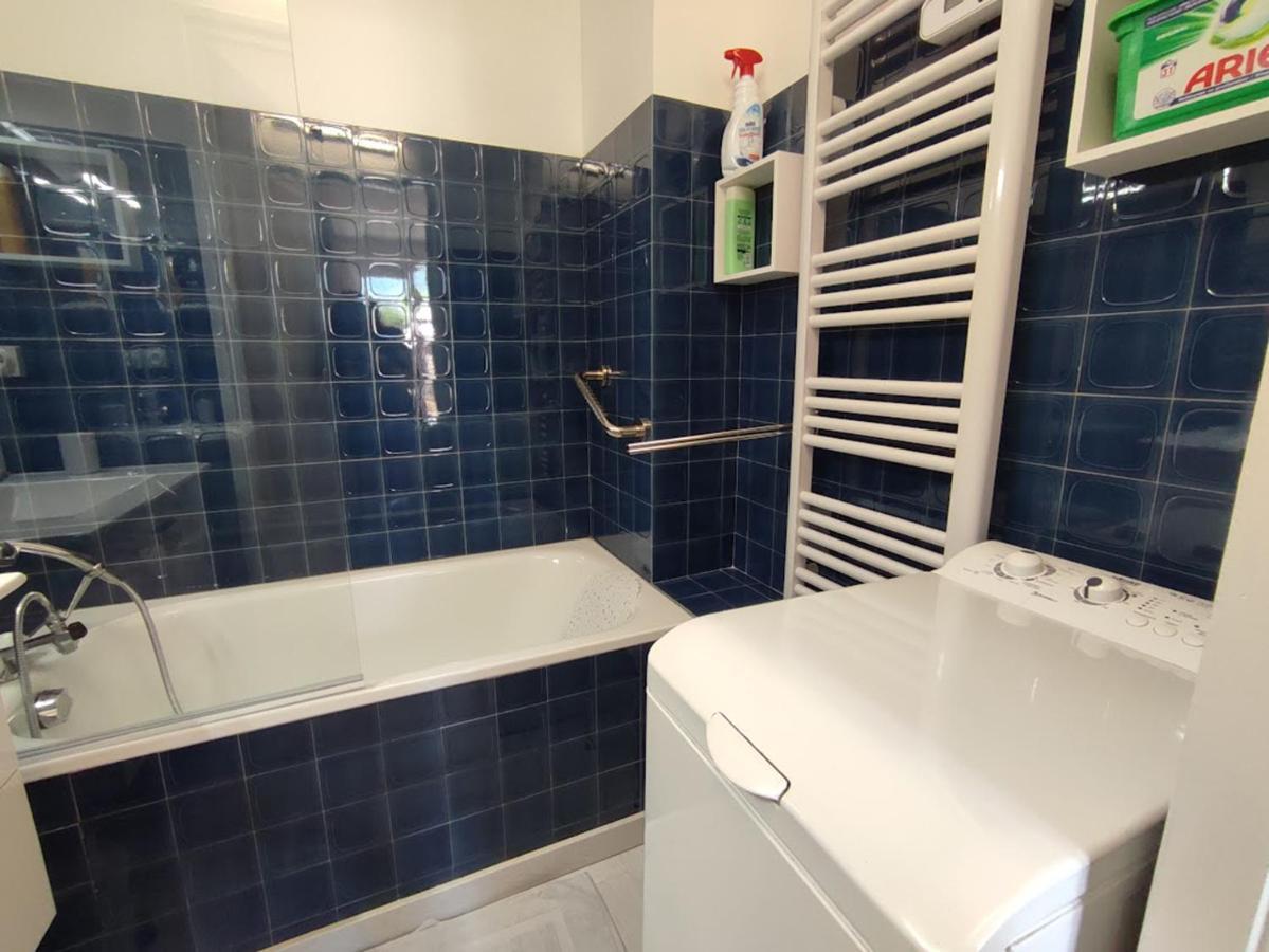 Chez Dominique, T2, Centre Ville, Vue Montagne, Wifi, 4 Personnes Bagnères-de-Luchon المظهر الخارجي الصورة