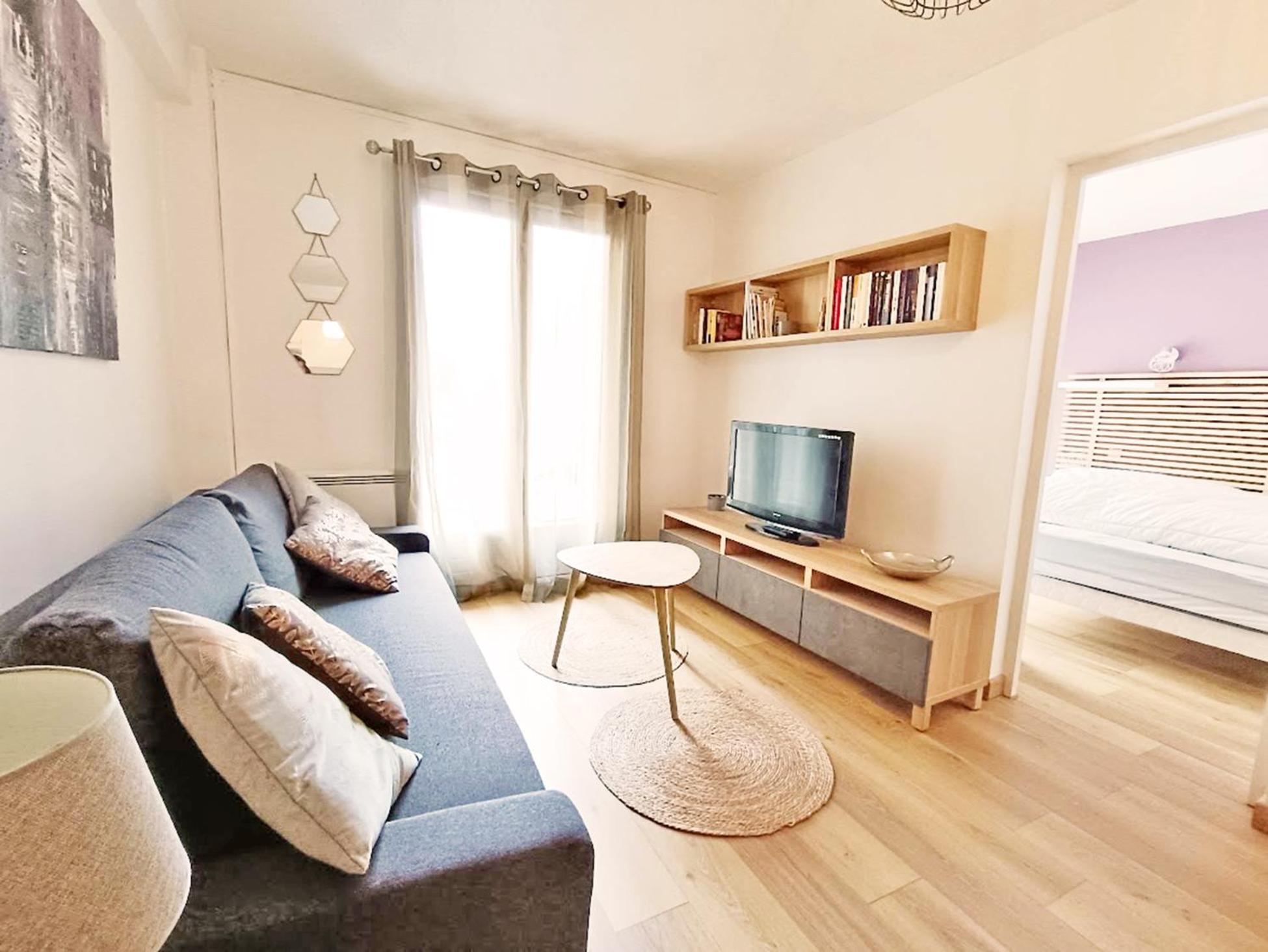 Chez Dominique, T2, Centre Ville, Vue Montagne, Wifi, 4 Personnes Bagnères-de-Luchon المظهر الخارجي الصورة